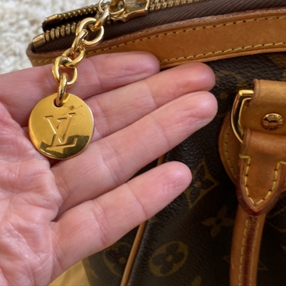 Authentic Louis Vuitton Tivoli PM Bag - Picture 12 of 16